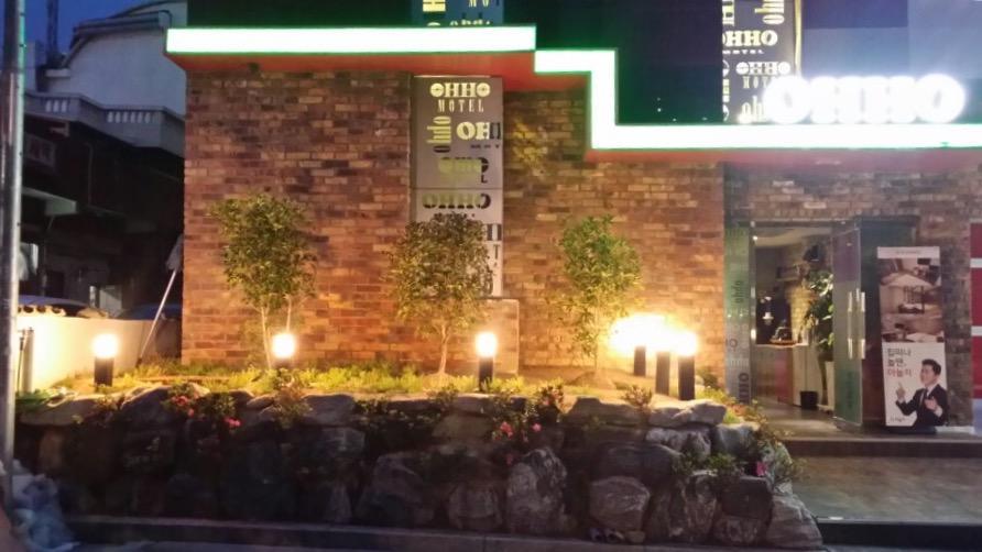 OHHO Hotel Gimhae Buitenkant foto